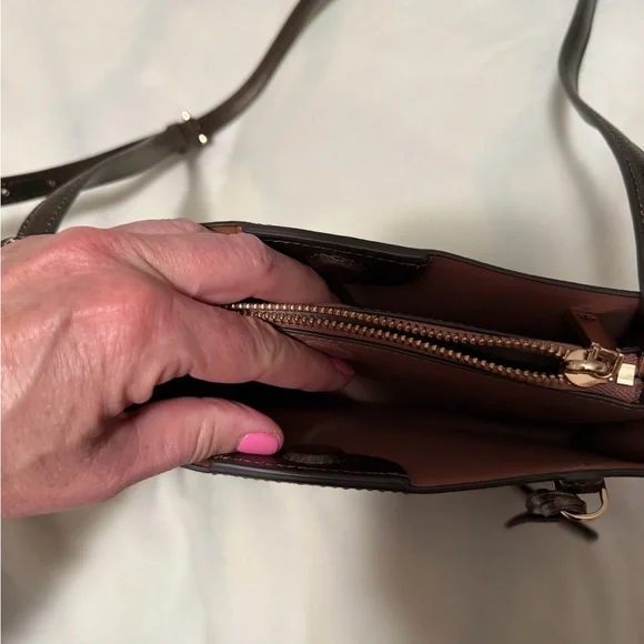 Kate Spade Eva Crossbody Bag in Ash Metallic - Picture 4 of 5